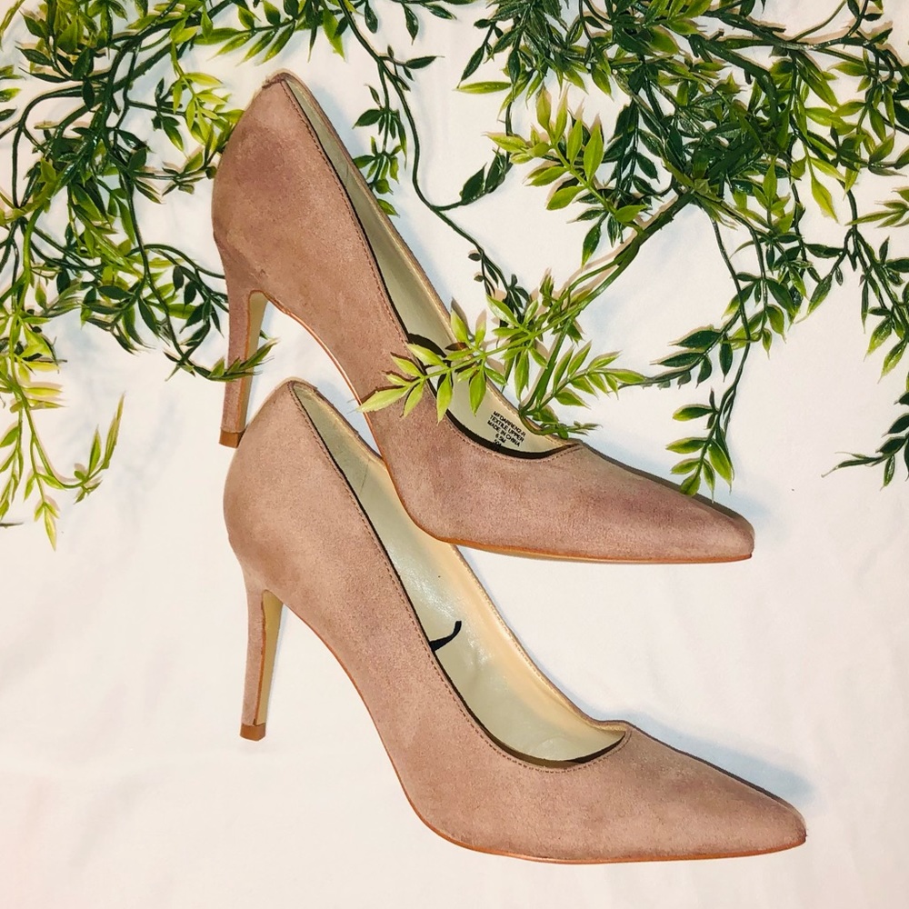 Dusty Pink Suade Marc Fisher Heels size 6.5